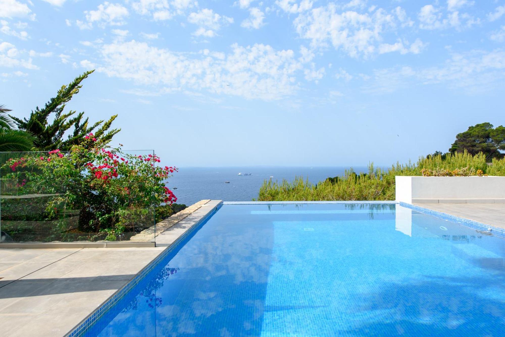 Villa Nineten โรกายิซา ภายนอก รูปภาพ